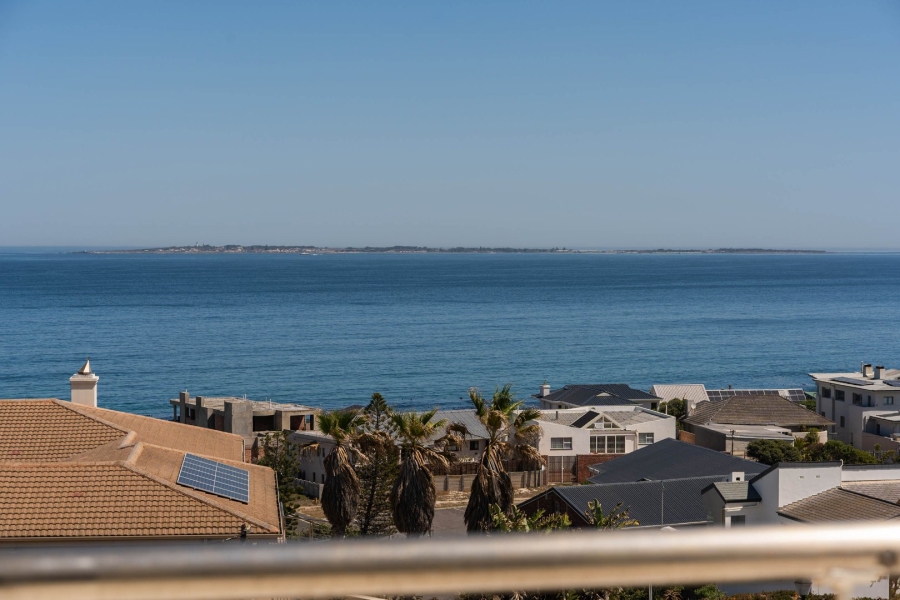 3 Bedroom Property for Sale in Bloubergstrand Western Cape